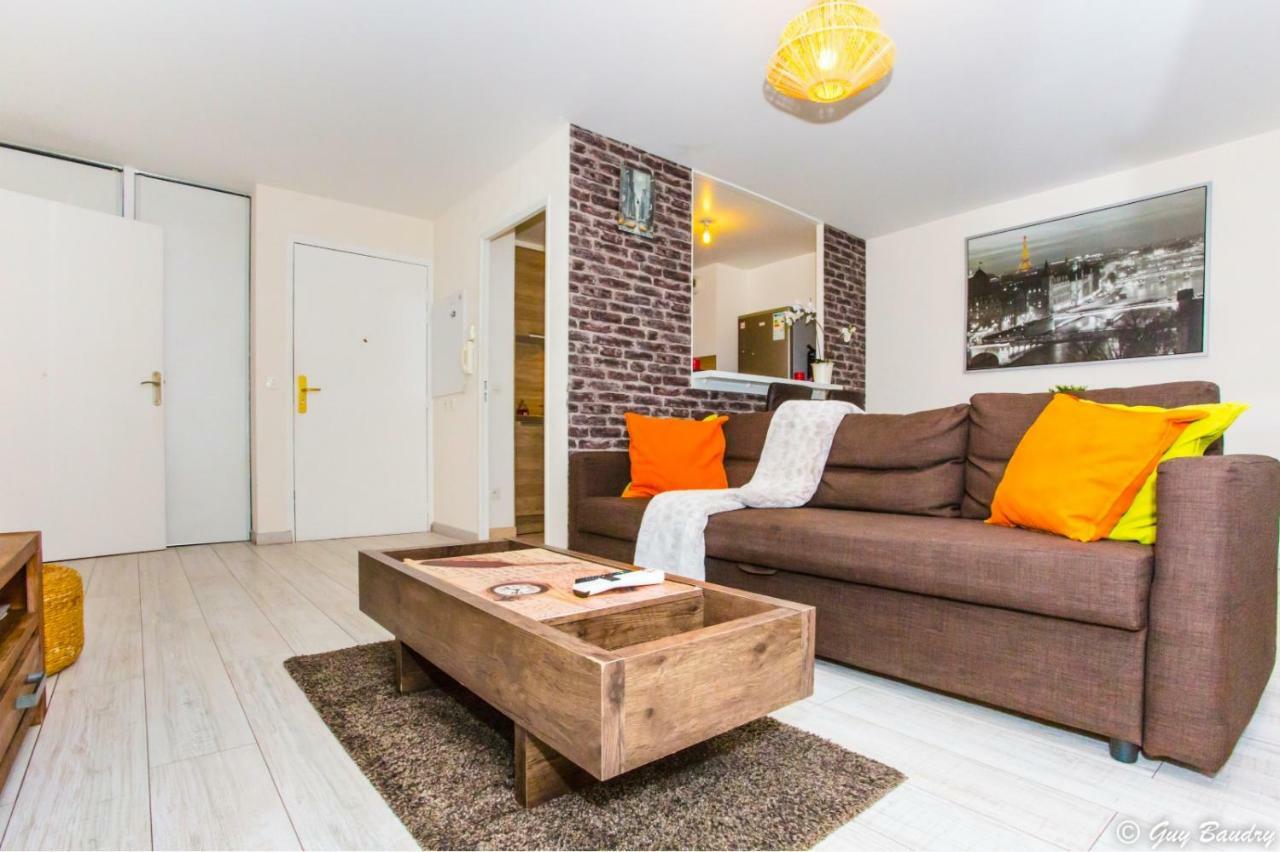Chic Apart With Bar In Paris Saint-Denis  Ngoại thất bức ảnh